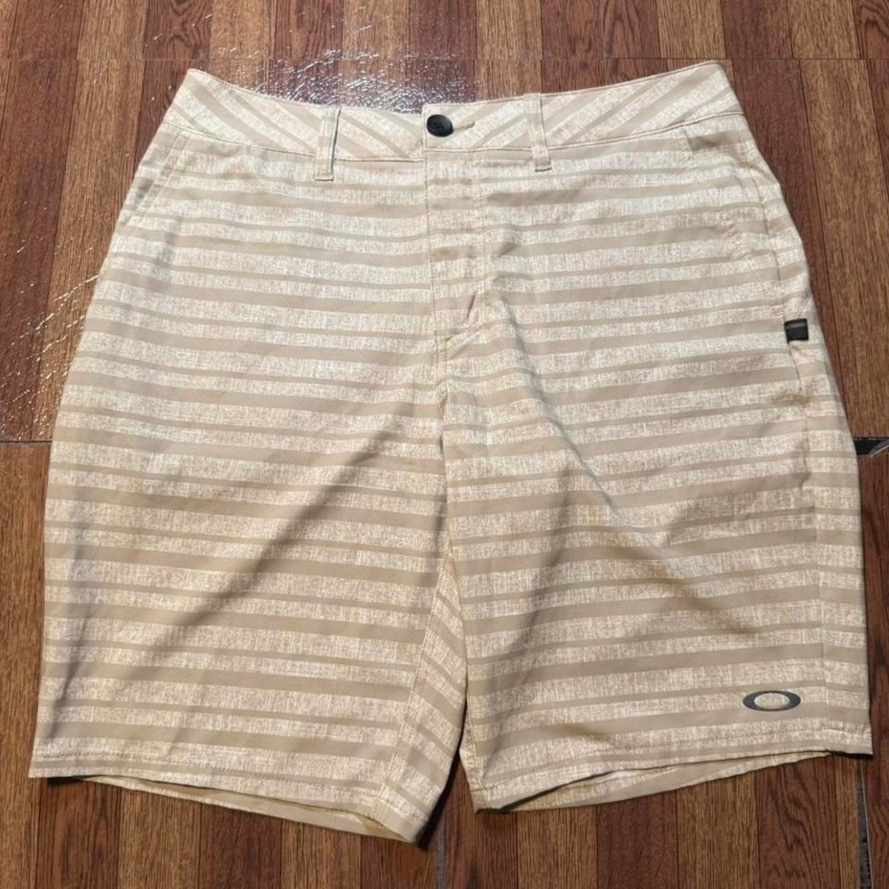 Oakley Beige Cream Retro Tech Sportswear Golf Train Shorts Medium 32